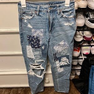 American Eagle Mom Straight Jeans